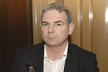 
Thierry Le Paon, secrtaire gnral de lunion des syndicats CGT du Calvados, membre du Conseil dorientation pour lemploi 

 - 88.5 ko
