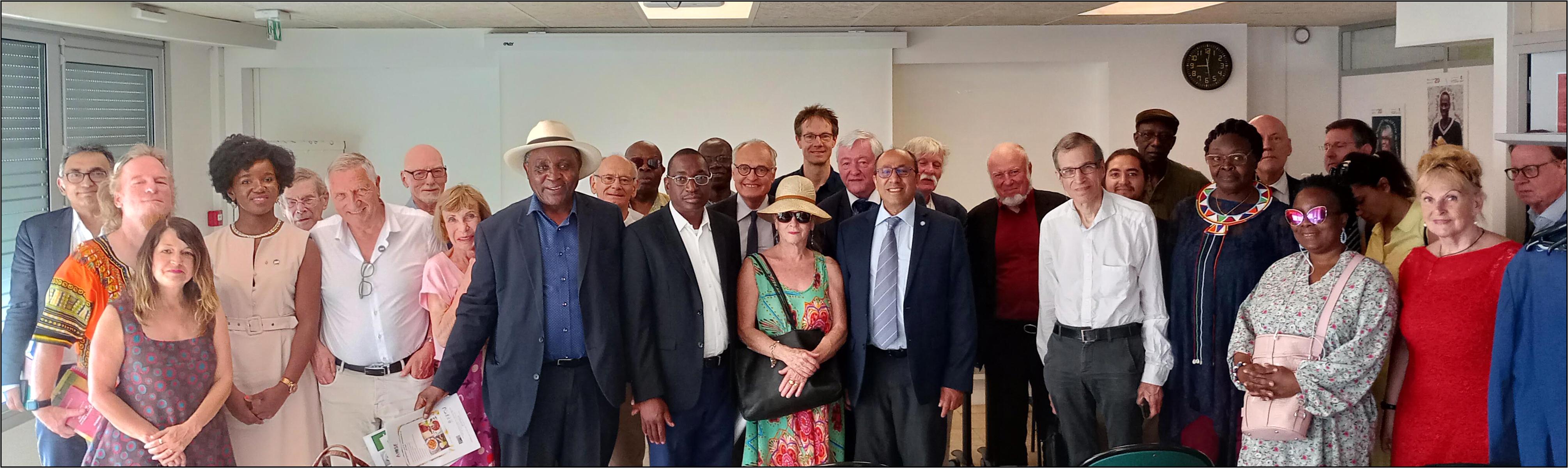 L'ensemble des intervenants et du public à la réunion sur la Francophonie organisée par le Carrefour des Acteurs Sociaux, le CAS, en juin 2023 à Paris