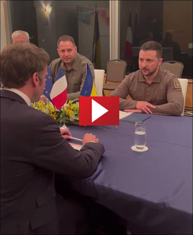 Macron, Zelensky, dialogue en anglais à l'Élysée
