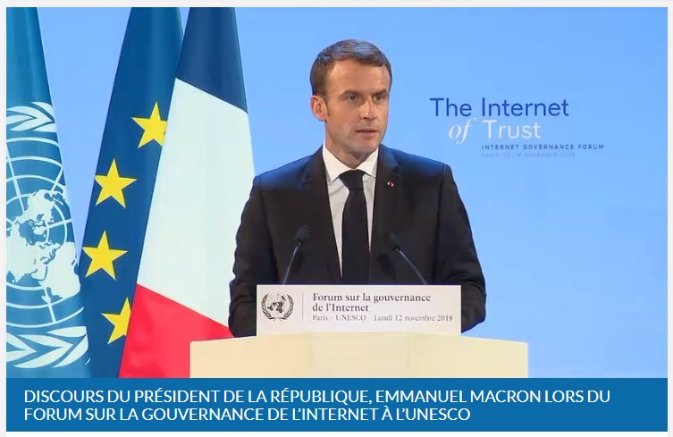 Emmanuel Macron, Internet et sa soumission à l'anglais